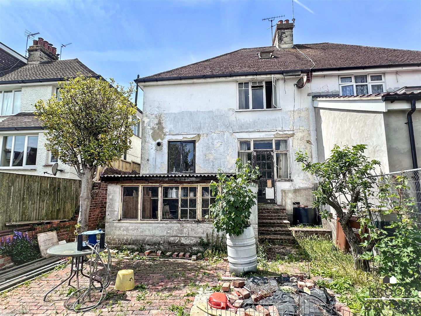 3 Bedroom House. Victoria Drive in Eastbourne,  22